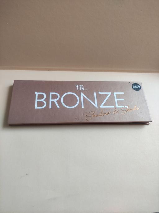 Buy & Sell Grafton Street Industrial Estate West Northamptonshire - Photos for Bronze eye shadow