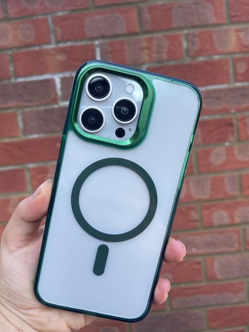 Buy & Sell Brampton Huntingdonshire - Photos for Shockproof Green MagSafe iPhone 15 Pro Max
