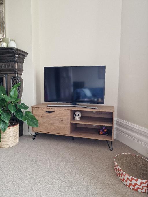 Buy & Sell West Hampstead Camden - Photos for TV stand walnut color