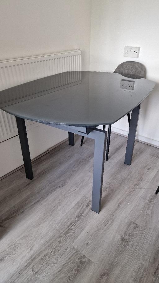 Buy & Sell East Ham East London - Photos for DFS extendable dining table and chairs