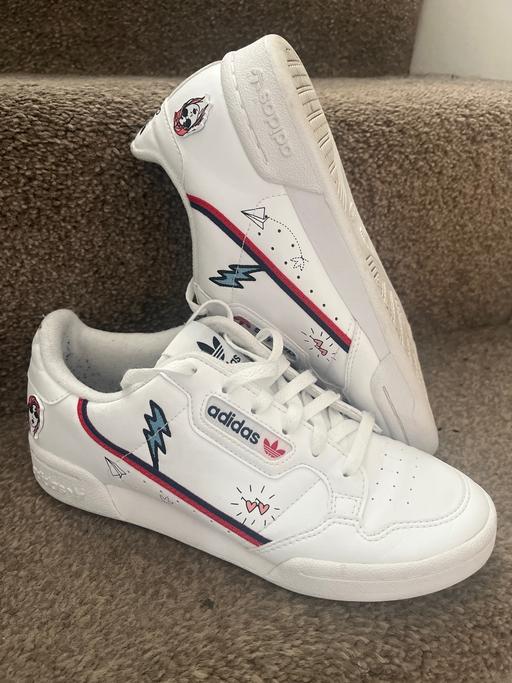 Buy & Sell Conisbrough Doncaster - Photos for Worn twice and out grown adidas 4.5 ladies
