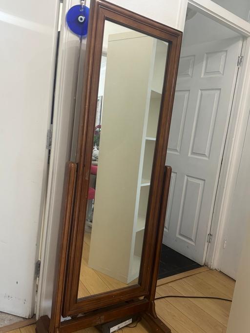 Buy & Sell Finchley North London - Photos for Mirror stand