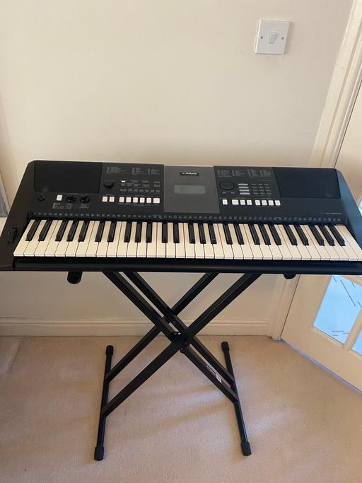 Buy & Sell Stanmore Harrow - Photos for Yamaha PSR-E423 Keyboard