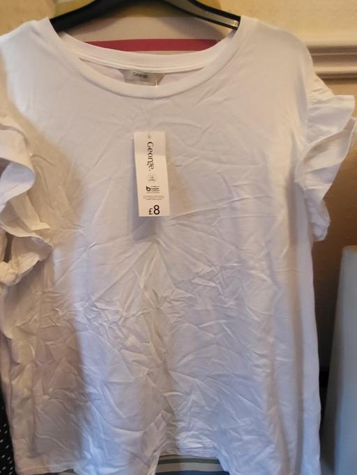 Buy & Sell Worsley Mesnes Wigan - Photos for Womans White T Shirt