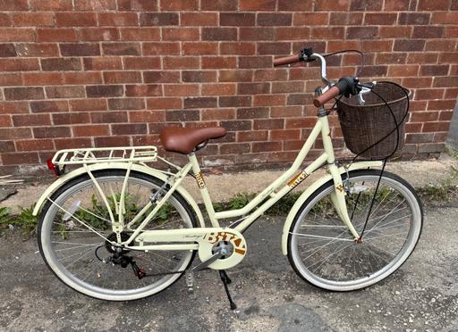 Buy & Sell Somerby Park West Lindsey - Photos for Ladies Bicycle with pannier rack and basket