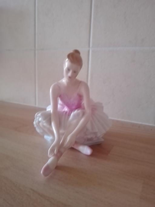 Buy & Sell Maypole Birmingham - Photos for Royal Doulton figurine-Reflection