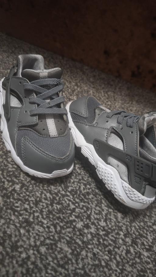 Buy & Sell Intack Hyndburn - Photos for grey Nike Huarache trainers infant size 7.5