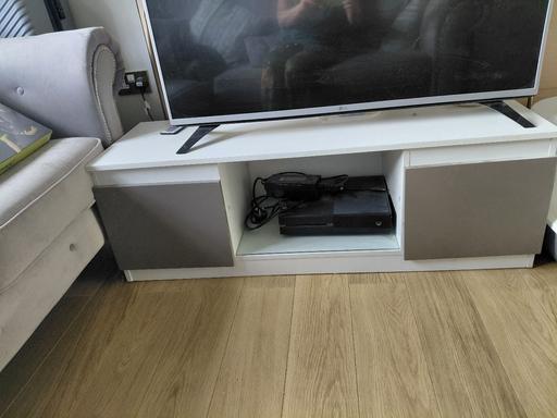 Buy & Sell Upper Gornal Dudley - Photos for white tv unit