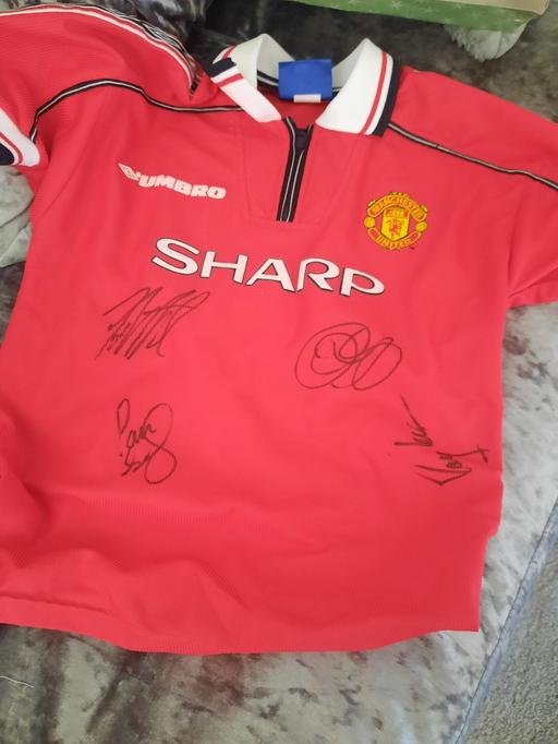 Buy & Sell Whins of Milton Stirling - Photos for signed manchester United top