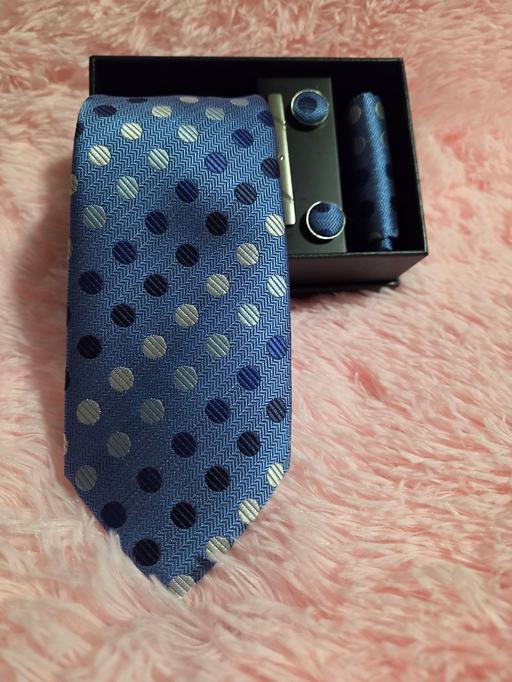 Buy & Sell Moulton West Northamptonshire - Photos for Gorgeous tie gift set