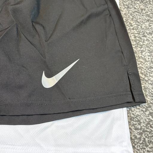 Buy & Sell Wolverhampton West Midlands - Photos for Nike Miler Short Set Medium