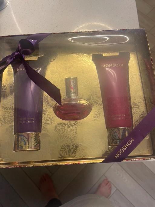 Buy & Sell Cross Green Leeds - Photos for Monsoon Eau de toilette perfume gift set