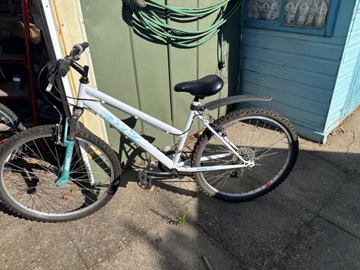 Buy & Sell Bromley East London - Photos for Unisex suspension bike