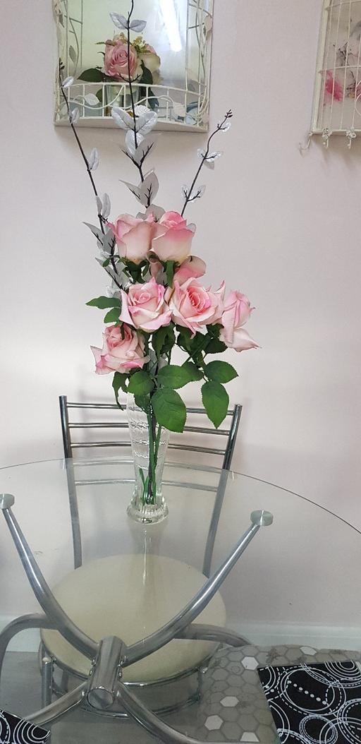 Buy & Sell Kings Norton Birmingham - Photos for Tall vase of flowers