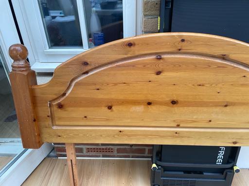Buy & Sell Kings Park St. Albans - Photos for Wooden headboard for double bed