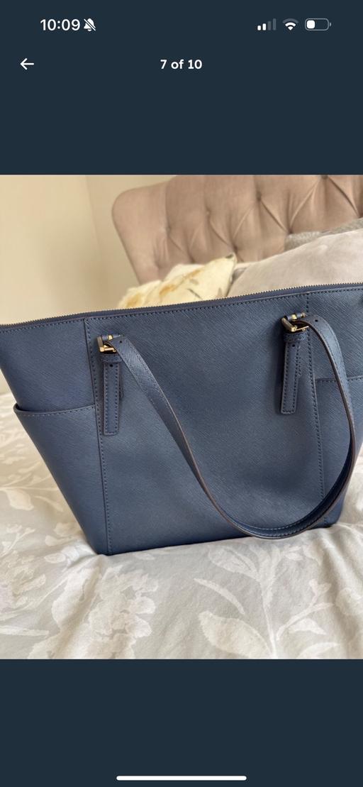 Buy & Sell Highbury North London - Photos for Micheal kors handbag