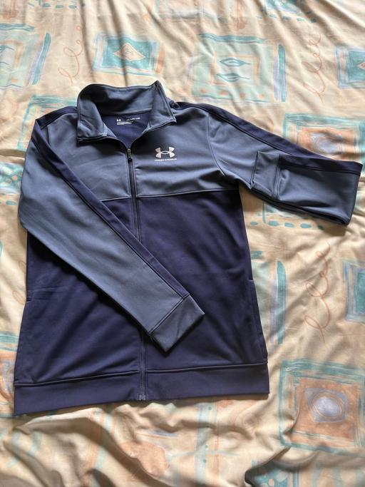 Buy & Sell Bradley Wolverhampton - Photos for Boys Under Armour Top Size YXL In VGC