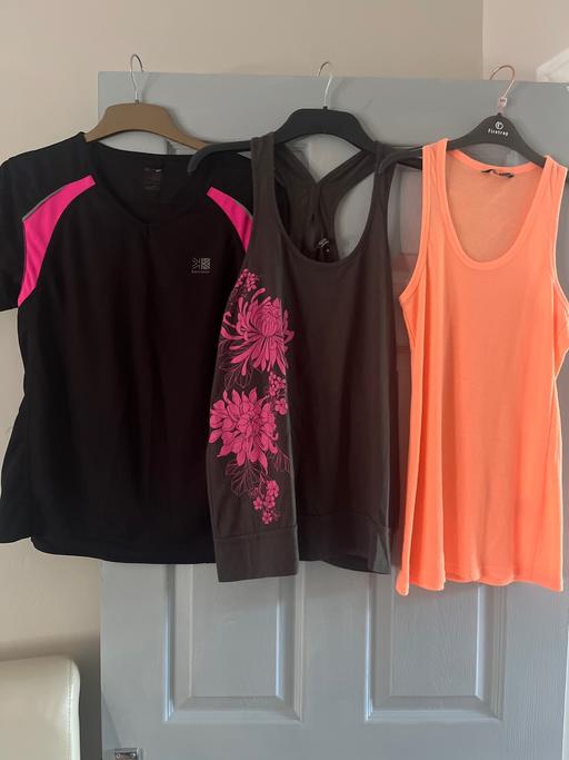 Buy & Sell Conisbrough Doncaster - Photos for Size 10/12 sports tops