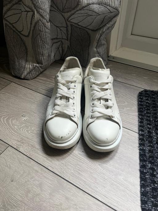 Buy & Sell Brookvale Halton - Photos for Alexander McQUEENS white womens
