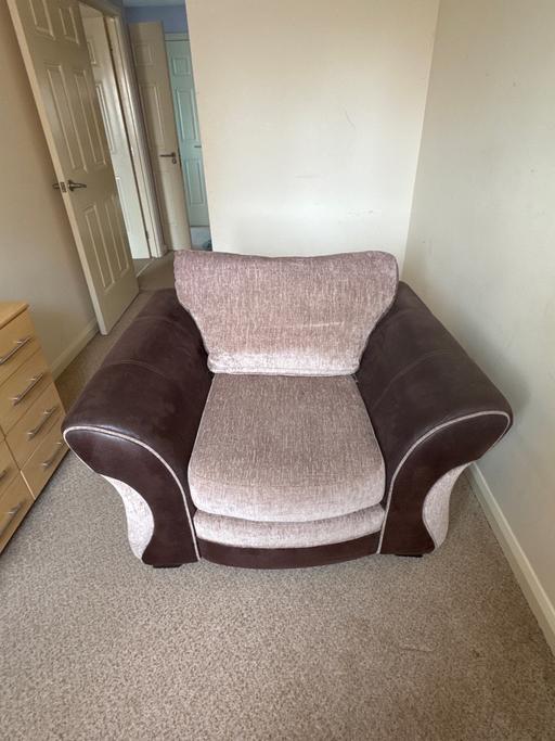 Buy & Sell Burton Latimer North Northamptonshire - Photos for Free Comfortable Armchair