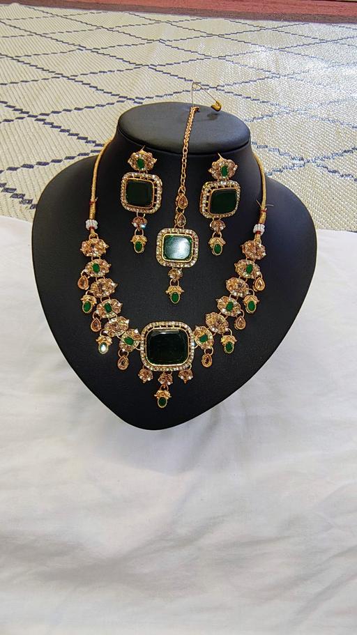 Buy & Sell West Bowling Bradford - Photos for jewellery set, wedding, parties faux emerald