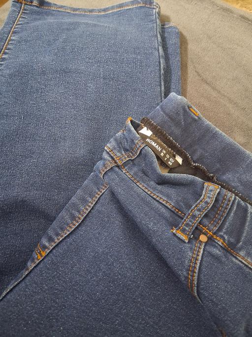 Buy & Sell Zone 2 Lichfield - Photos for roman crop jeans. size 12