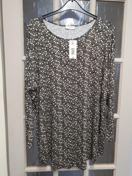 Buy & Sell Oxley Wolverhampton - Photos for NEW top