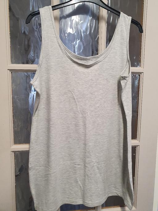 Buy & Sell Oxley Wolverhampton - Photos for New vest top