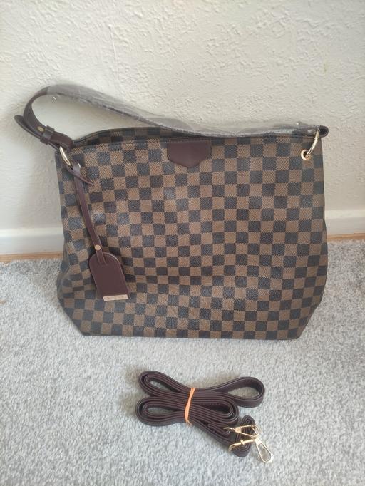 Buy & Sell Grafton Street Industrial Estate West Northamptonshire - Photos for New beautiful hand bag