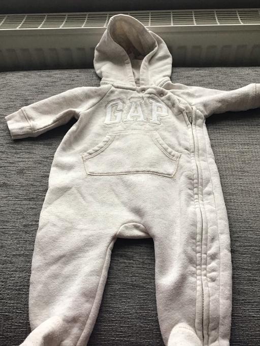 Buy & Sell Cross Green Leeds - Photos for Gap grey baby boy all in one 0/3