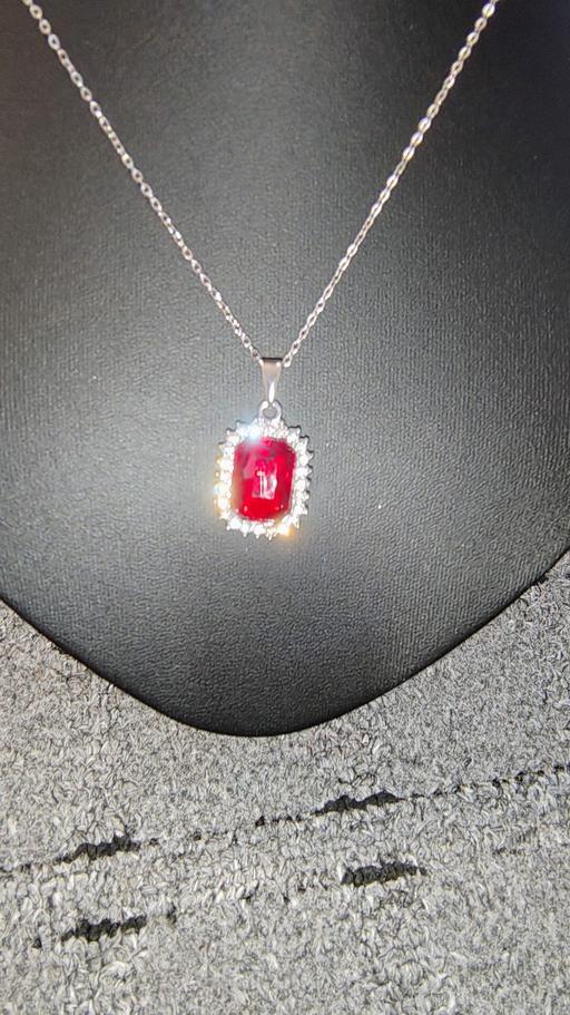 Buy & Sell West Bowling Bradford - Photos for red crystal ruby necklace in a prett gift box