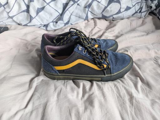 Buy & Sell Albany Park South East London - Photos for vans mens shoes 9.5 UK Good condition