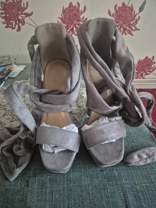Buy & Sell Cotgrave Rushcliffe - Photos for Grey platform suede high heels shoes