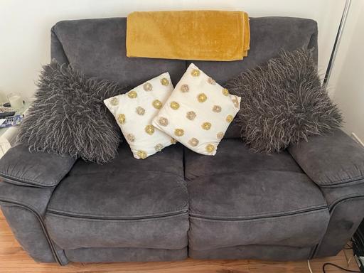 Buy & Sell Rochdale Greater Manchester - Photos for Charcoal grey 3&2 seater recliner sofa