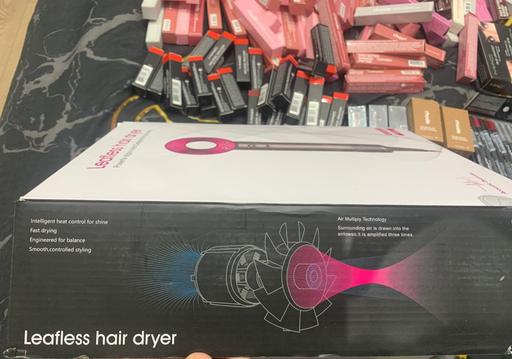 Buy & Sell Tooting Broadway South West London - Photos for Dyson leafless hair dryer