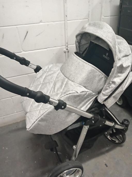 Buy & Sell Heron Quays East London - Photos for pram