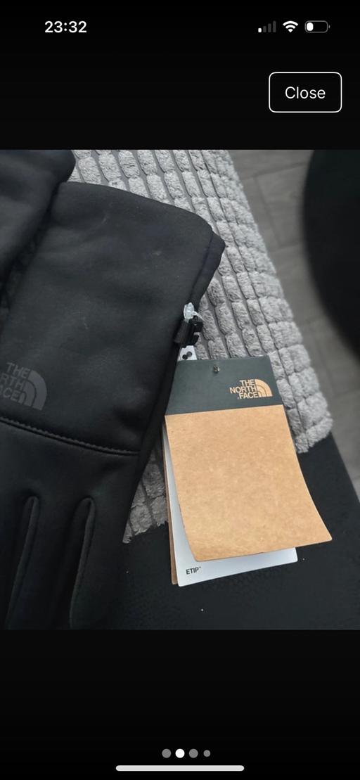 Buy & Sell Clock Face Saint Helens - Photos for North face gloves