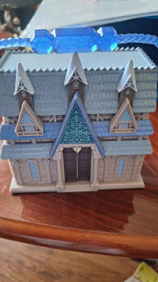 Buy & Sell West Bromwich Sandwell - Photos for Disney Frozen small carry house
