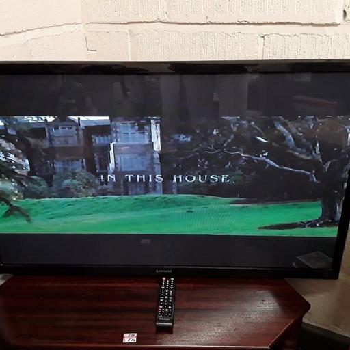 Buy & Sell Saint Pauls Trading Estate Tameside - Photos for Black 43-inch Samsung P843F4900 wall TV