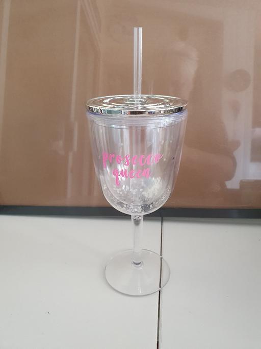 Buy & Sell Oxley Wolverhampton - Photos for Tall plastic cup/lid/straw