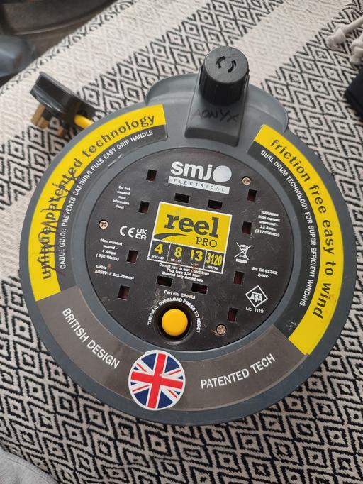 Buy & Sell Hampstead North West London - Photos for 8m extension lead cassette reel , 4 sockets