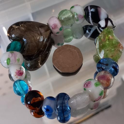 Buy & Sell Thatto Heath Saint Helens - Photos for Heavy floral glass and heart bracelet