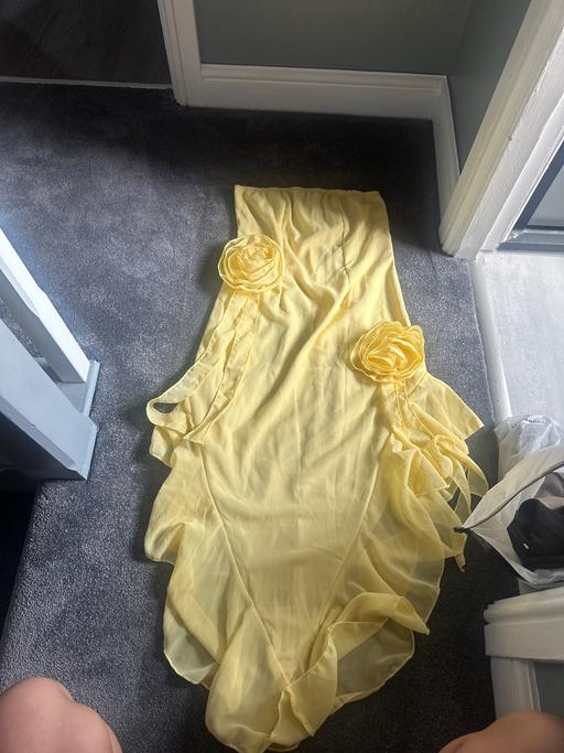 Buy & Sell Wibsey Bradford - Photos for Pretty little thing Yellow flower dress