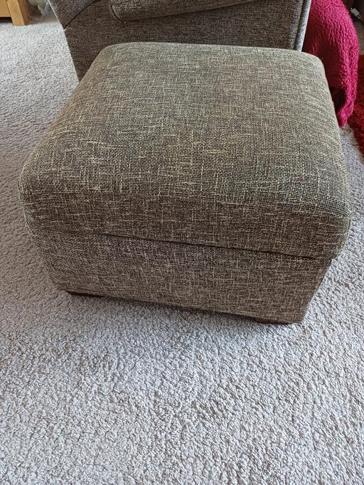 Buy & Sell Derry Downs South East London - Photos for Large storage footstool Ottoman