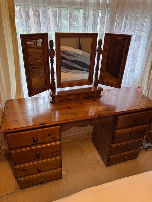 Buy & Sell Oldbury Sandwell - Photos for Pine dressing table (vanity mirror not inc)