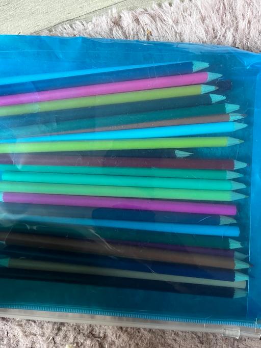 Buy & Sell Wednesfield Wolverhampton - Photos for Pack of new pencil crayons