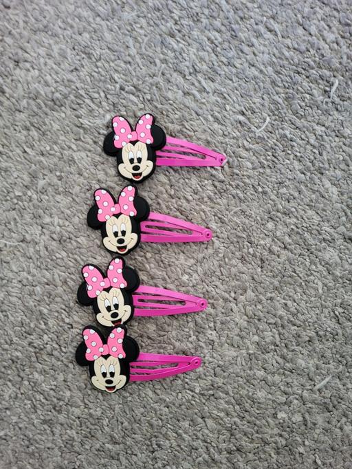 Buy & Sell Stapeley Cheshire East - Photos for Girl's pink Minnie mouse hairclips x4 new