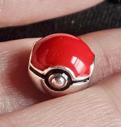 Buy & Sell Heaton Mersey Stockport - Photos for Genuine 925 Silver Pokémon ball charm