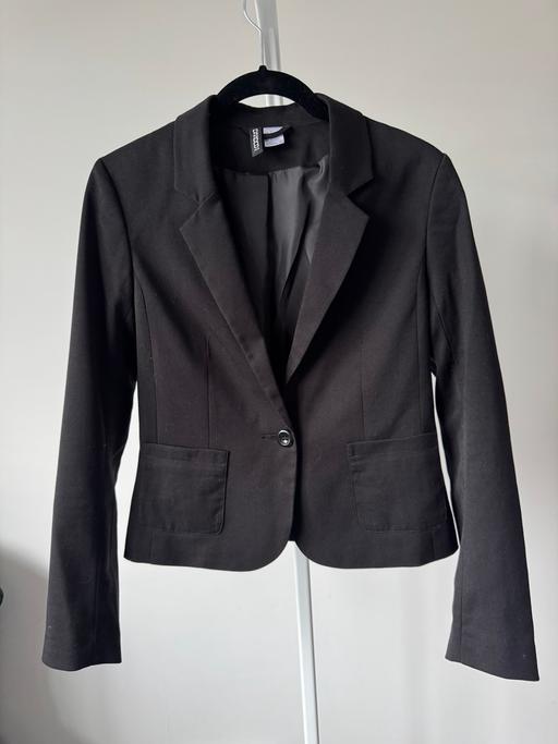 Buy & Sell Lye Dudley - Photos for Black H&M Blazer - LIKE NEW