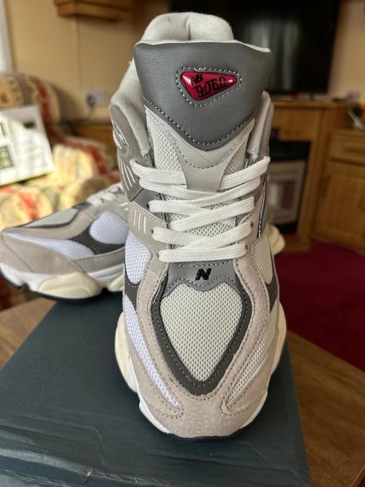 Buy & Sell Linton Maidstone - Photos for New Balance 9060. Size 10
